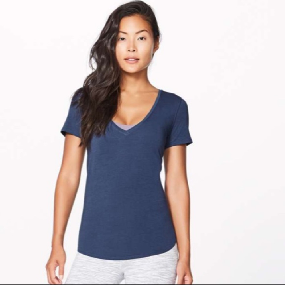 lululemon love tee V